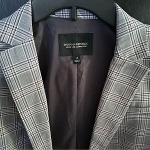 Banana Republic Men's Blazer in Gray Check Pattern
